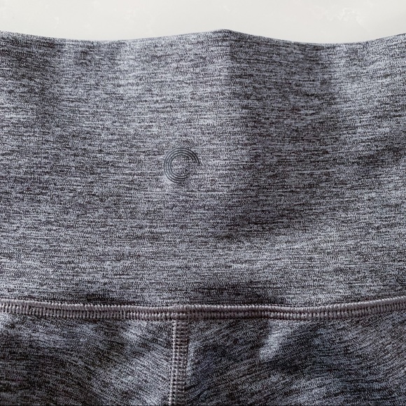 Aritzia The Constant Grey Leggings - Picture 3 of 4